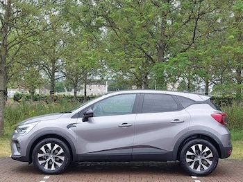 Used Renault Captur 2024 for sale - 79347956: Photo