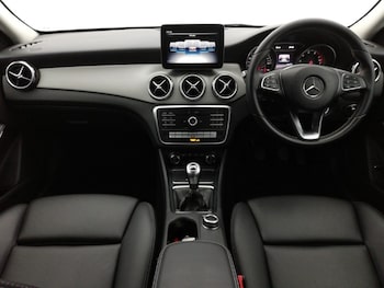 Used Mercedes-Benz GLA 2018 for sale - 77939157: Photo