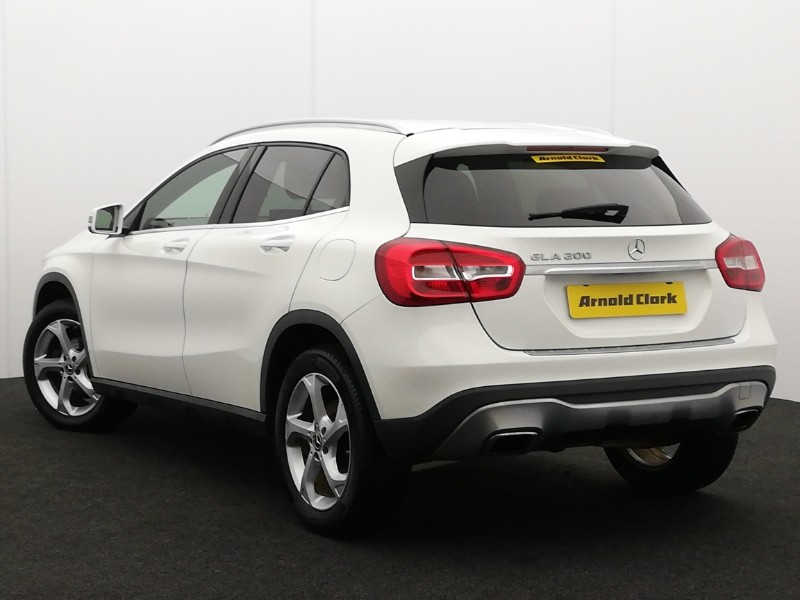 Used Mercedes-Benz GLA 2018 for sale - 77939157: Photo 3