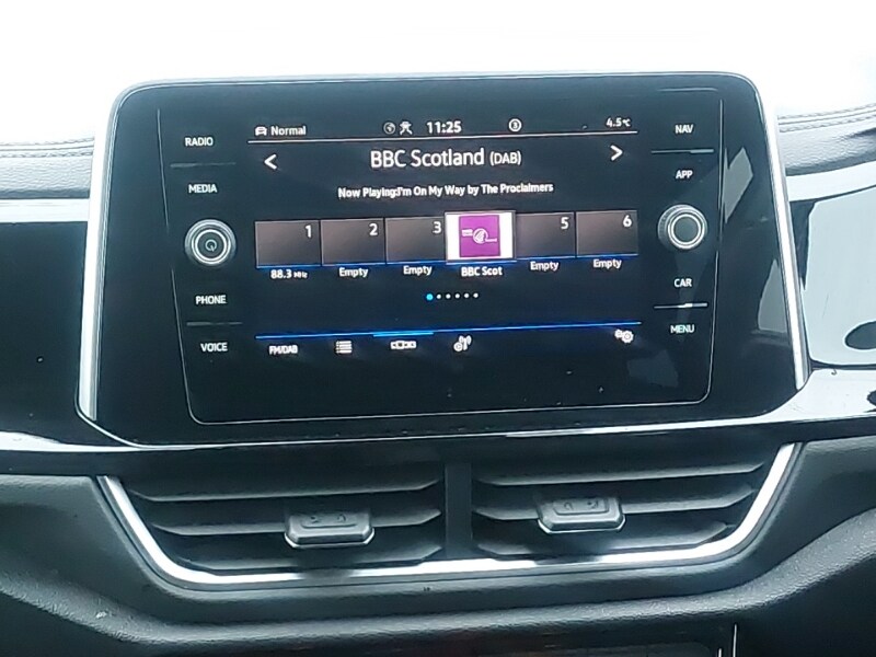 Used Volkswagen T-Roc 2022 for sale - 77338473: Photo 11