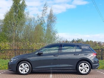 Used Volkswagen Golf 2023 for sale - 78374220: Photo