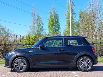 Used MINI Hatch 2023 for sale - 78440117: Photo