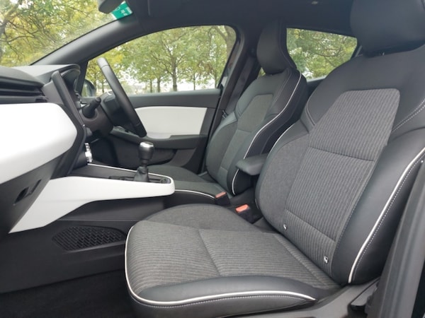 Used Renault Clio 2021 for sale - 76271853: Photo 5