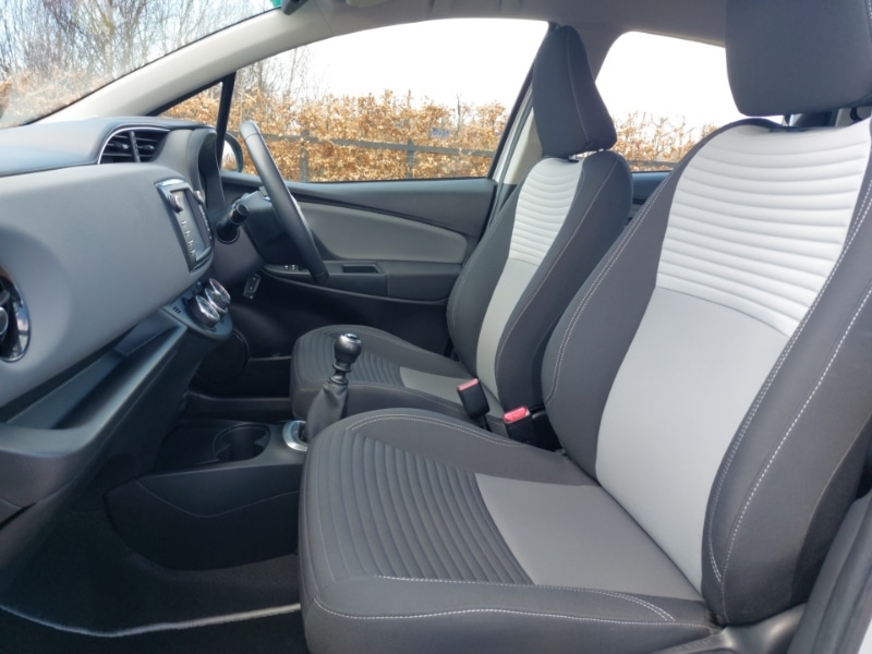 Used Toyota Yaris 2017 for sale - 78041151: Photo 5