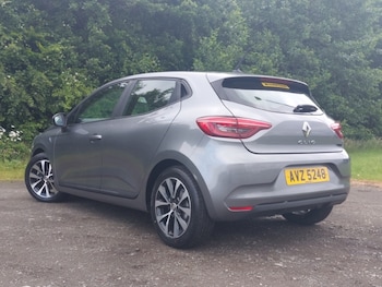 Used Renault Clio 2023 for sale - 78861114: Photo