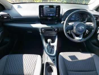 Used Toyota Yaris 2023 for sale - 79247175: Photo