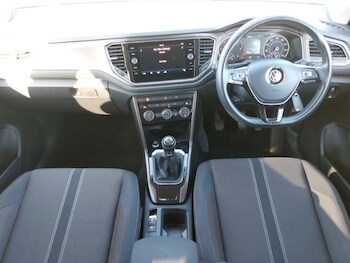 Used Volkswagen T-Roc 2018 for sale - 78346772: Photo