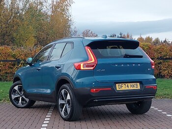 Used Volvo XC40 2024 for sale - 76471508: Photo