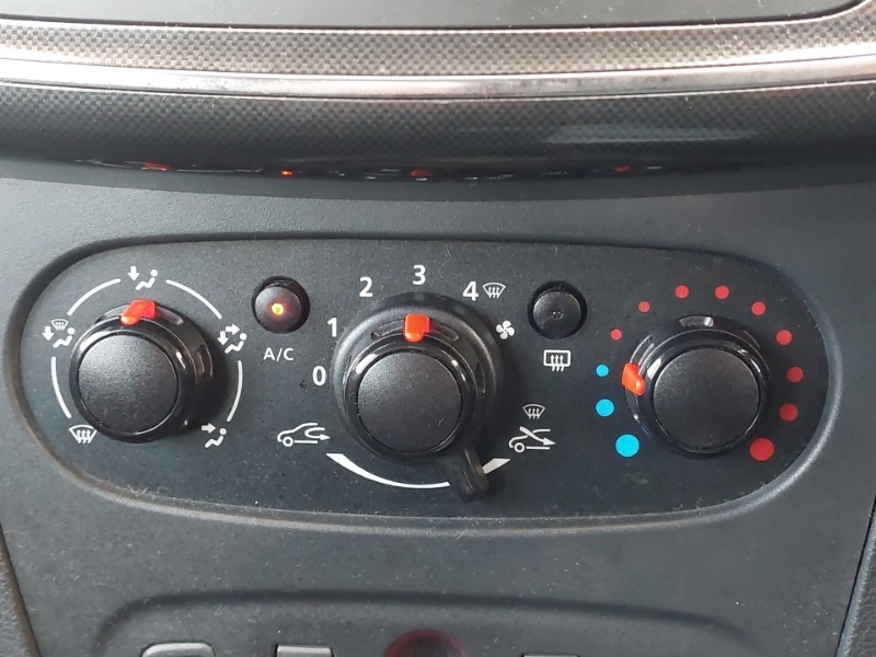 Used Dacia Sandero 2018 for sale - 76579374: Photo 14