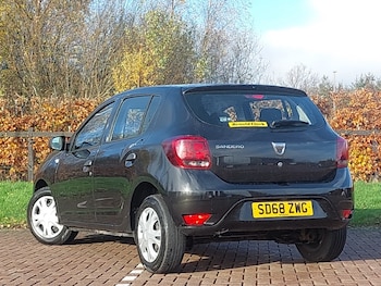 Used Dacia Sandero 2018 for sale - 76579374: Photo