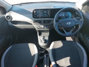 Used Hyundai i10 2023 for sale - 78327630: Photo