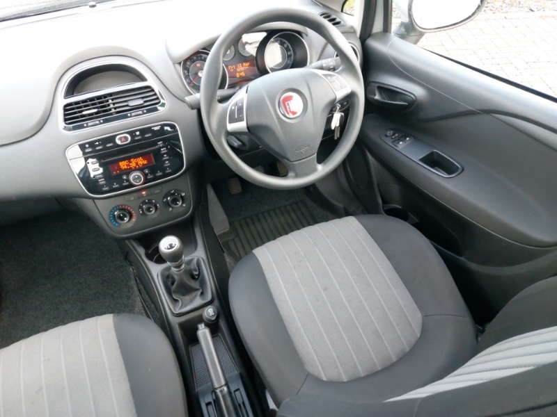 Used Fiat Punto 2017 for sale - 77881784: Photo 10