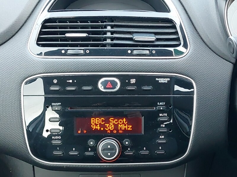 Used Fiat Punto 2017 for sale - 77881784: Photo 11