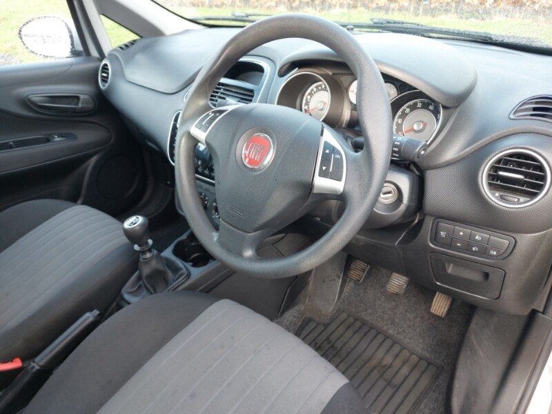 Used Fiat Punto 2017 for sale - 77881784: Photo 18