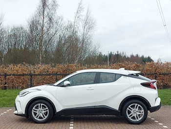 Used Toyota C-HR 2023 for sale - 78033303: Photo