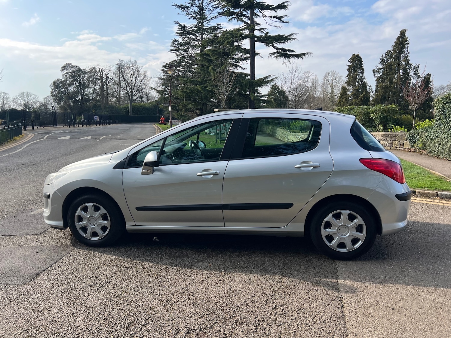Used Peugeot 308 2010 for sale - 77802624: Photo 13