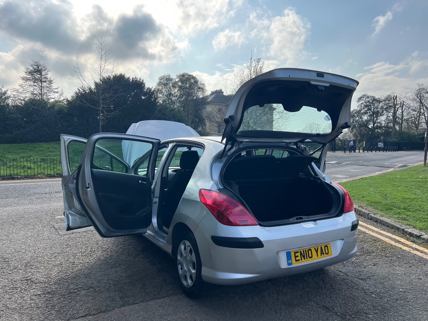 Used Peugeot 308 2010 for sale - 77802624: Photo 19