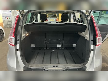 Used Renault Scenic 2010 for sale - 77073840: Photo