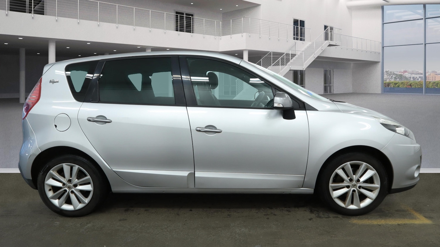 Used Renault Scenic 2010 for sale - 77073840: Photo 7