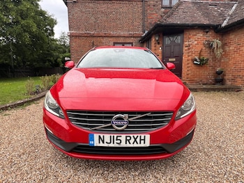 Used Volvo V60 2015 for sale - 78941673: Photo