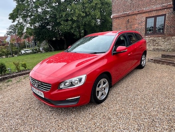 Used Volvo V60 2015 for sale - 78941673: Photo