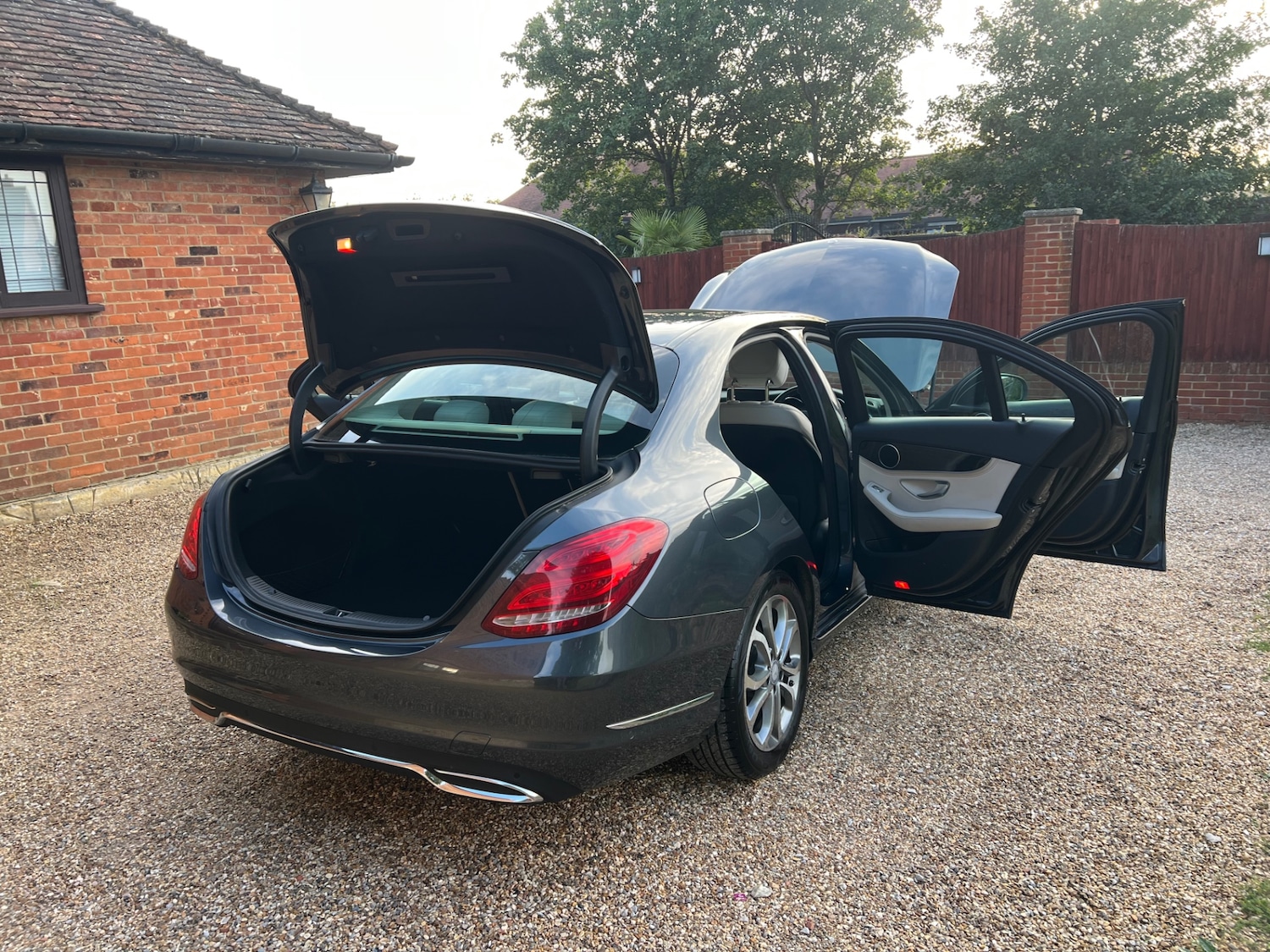 Used Mercedes-Benz C Class 2014 for sale - 76035517: Photo 9