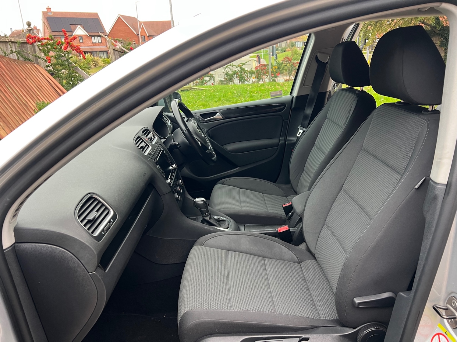 Used Volkswagen Golf 2011 for sale - 76316958: Photo 7