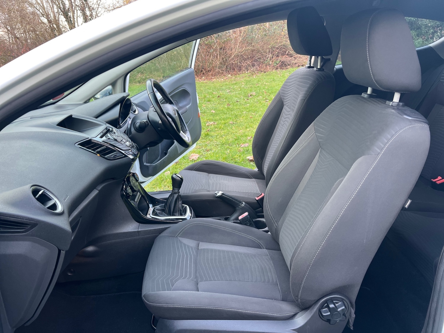 Used Ford Fiesta 2015 for sale - 77228528: Photo 15