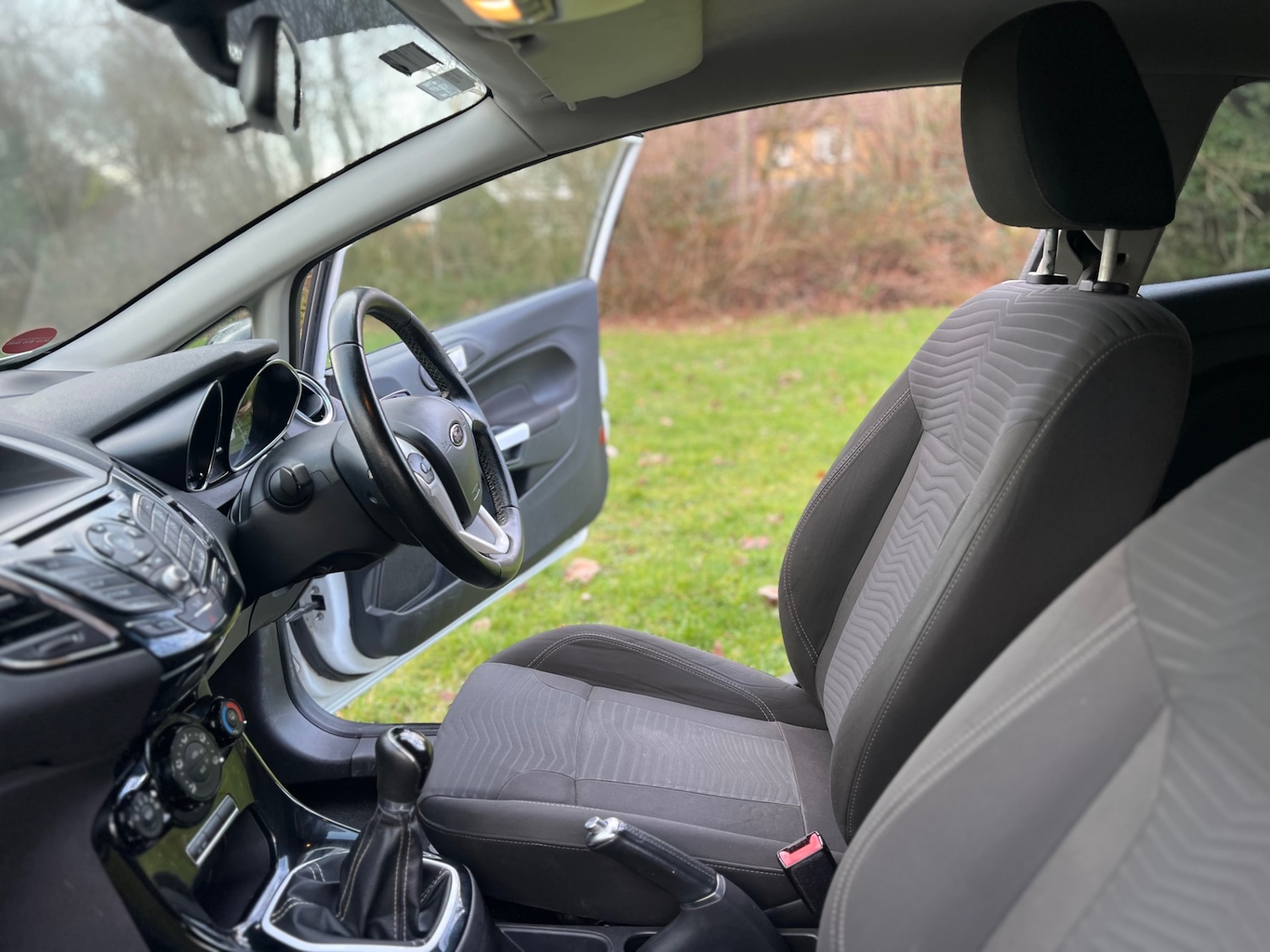 Used Ford Fiesta 2015 for sale - 77228528: Photo 16