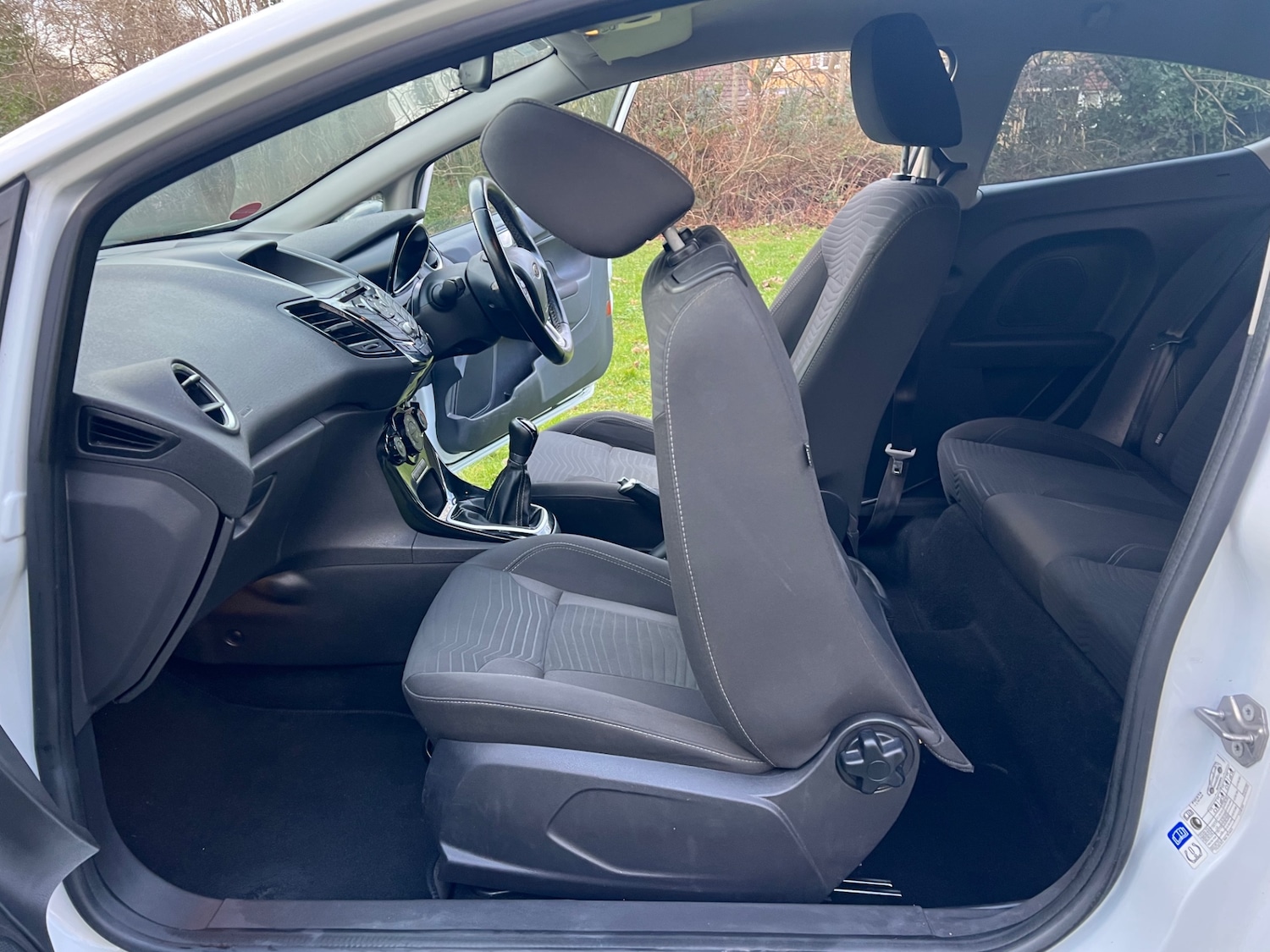 Used Ford Fiesta 2015 for sale - 77228528: Photo 23