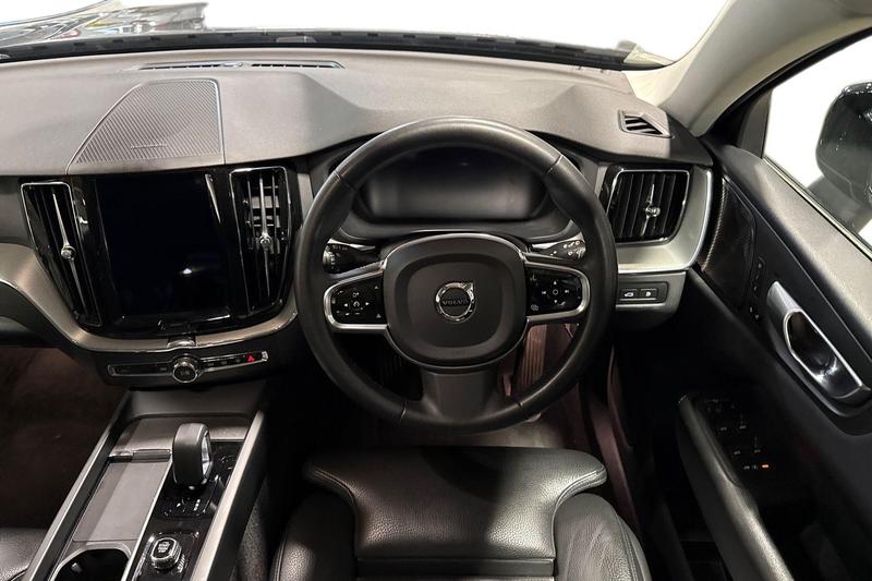 Used Volvo XC60 2023 for sale - 76452949: Photo 11