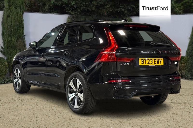 Used Volvo XC60 2023 for sale - 76452949: Photo 2