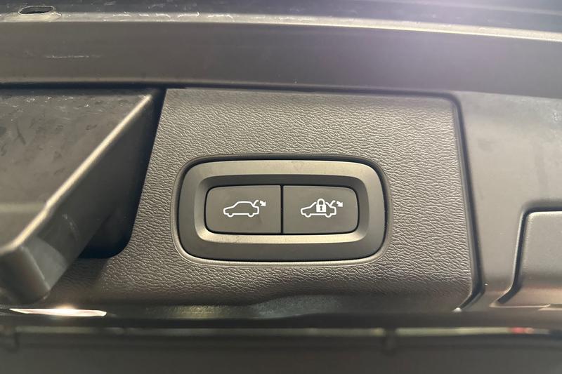 Used Volvo XC60 2023 for sale - 76452949: Photo 27