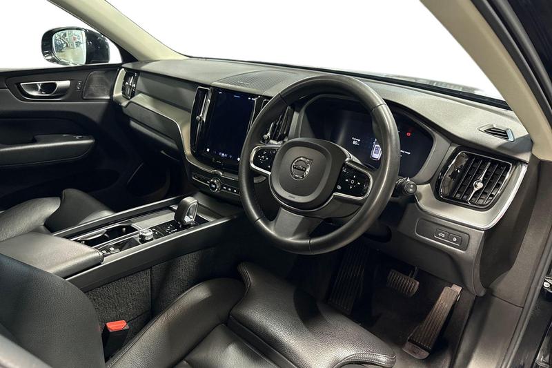Used Volvo XC60 2023 for sale - 76452949: Photo 9
