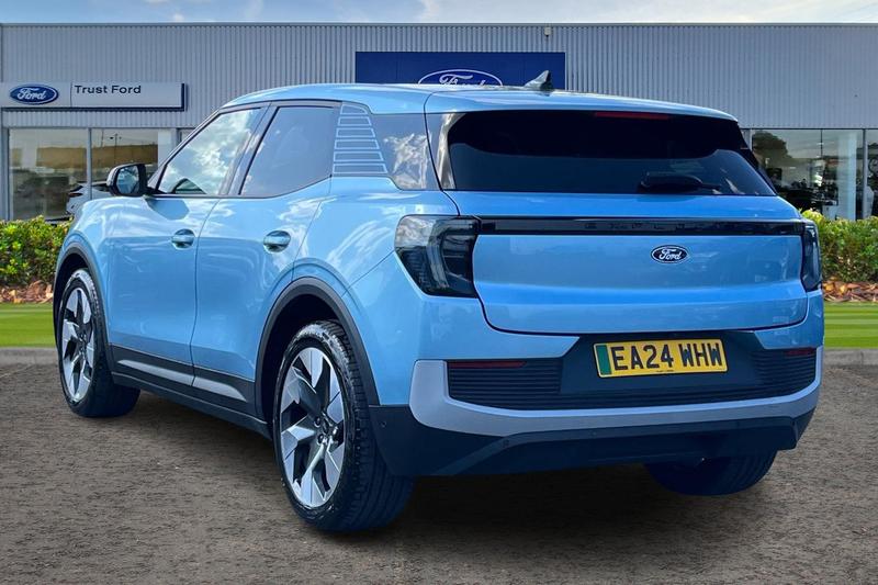 Used Ford Explorer 2024 for sale - 76234824: Photo 2