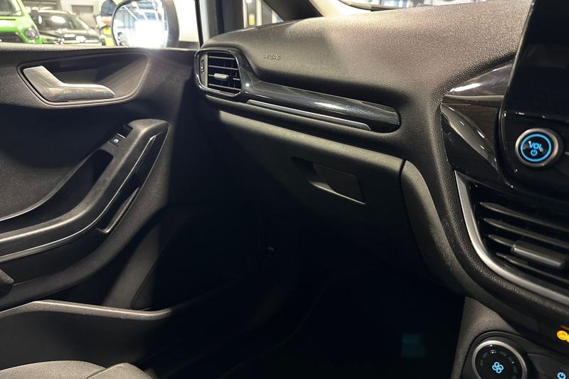 Used Ford Fiesta 2017 for sale - 77951279: Photo 38