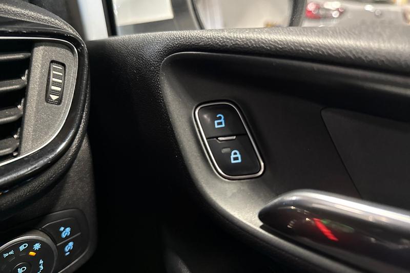 Used Ford Fiesta 2017 for sale - 77951279: Photo 39