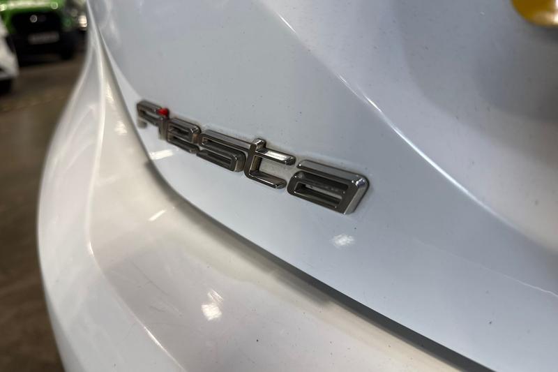 Used Ford Fiesta 2017 for sale - 77951279: Photo 42