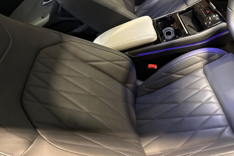 Used Ford Explorer 2025 for sale - 77813059: Photo 32