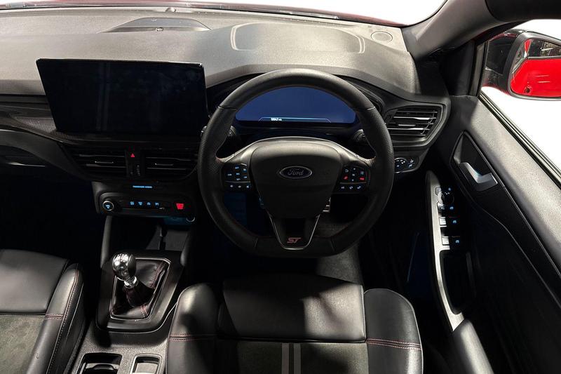 Used Ford Focus 2023 for sale - 76500644: Photo 11