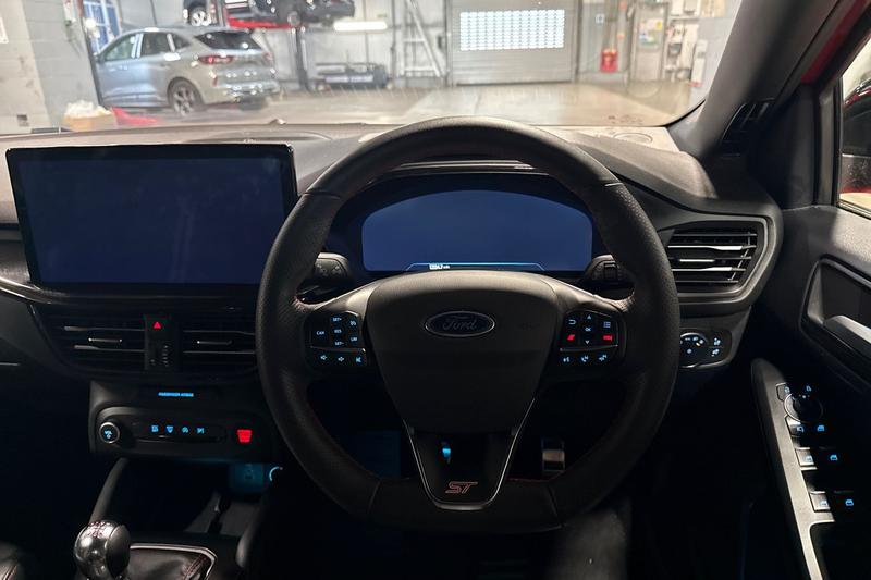 Used Ford Focus 2023 for sale - 76500644: Photo 12