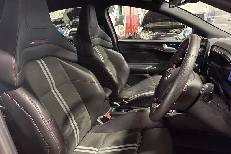 Used Ford Focus 2023 for sale - 76500644: Photo 17