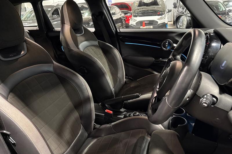 Used MINI Hatch 2021 for sale - 77834373: Photo 17