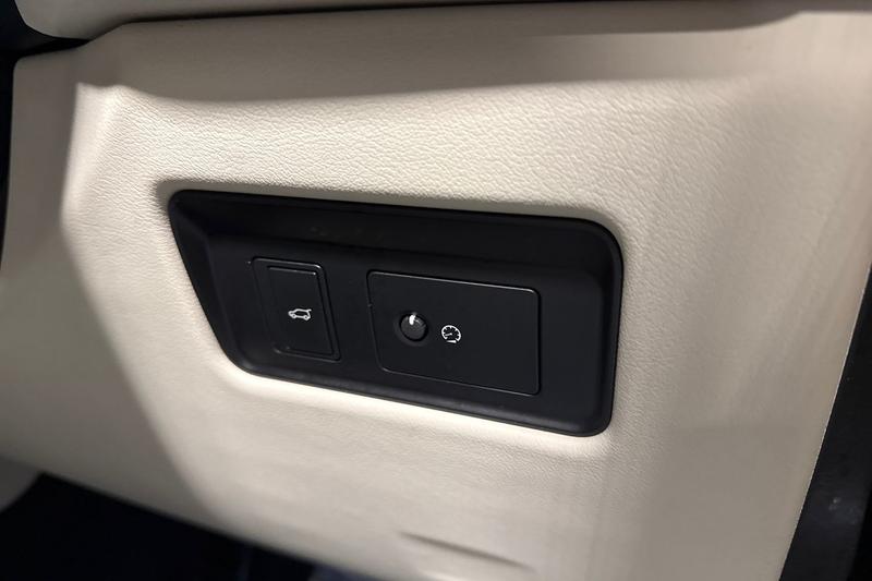 Used Jaguar F-Pace 2022 for sale - 77407106: Photo 28