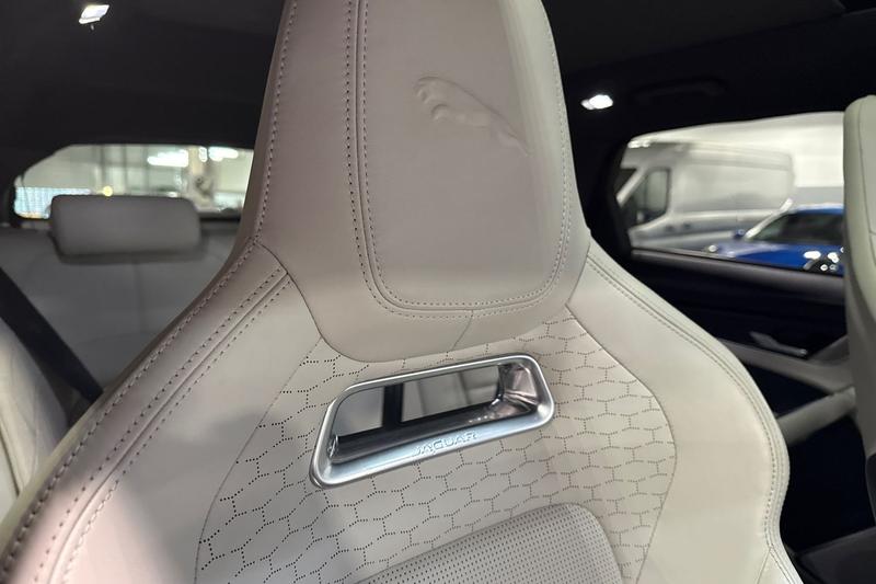 Used Jaguar F-Pace 2022 for sale - 77407106: Photo 31