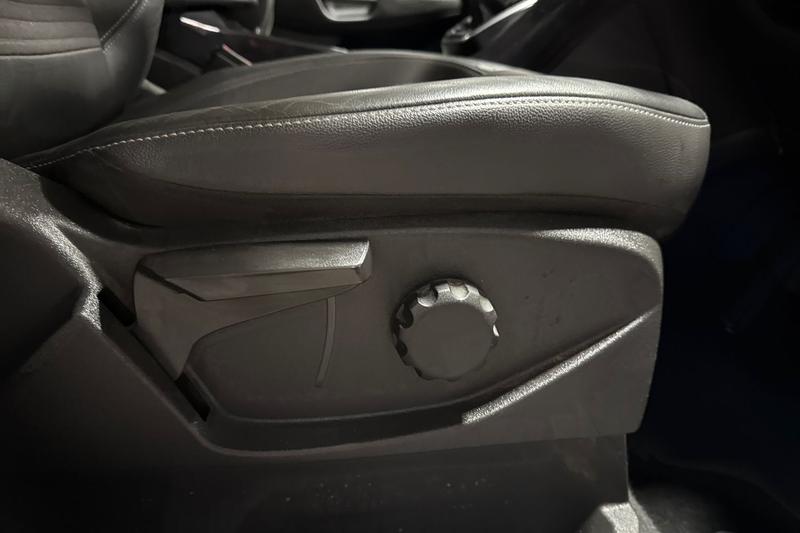 Used Ford Kuga 2018 for sale - 76960981: Photo 28