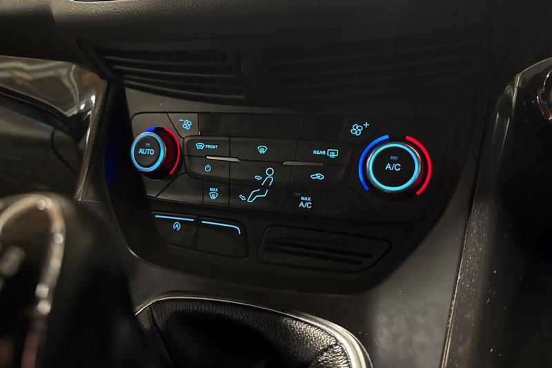 Used Ford Kuga 2018 for sale - 76960981: Photo 30