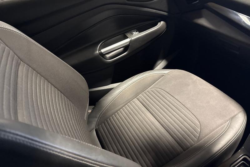 Used Ford Kuga 2018 for sale - 76960981: Photo 39