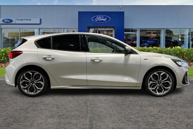 Used Ford Focus 2022 for sale - 76722784: Photo 3