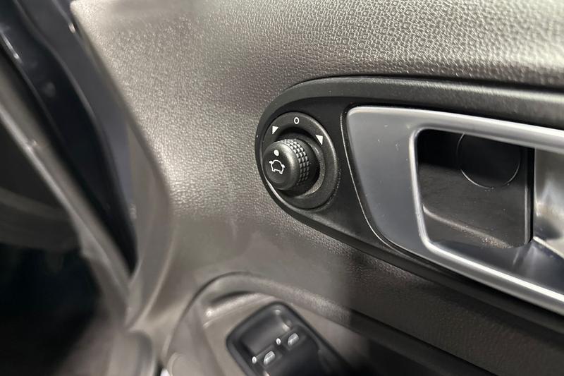 Used Ford Ecosport 2017 for sale - 76568497: Photo 27